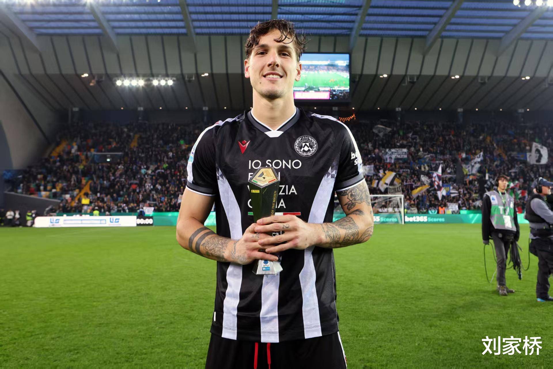 爱游戏-包含集结日波特兰开拓者备战意大利杯广州队迎来里程碑备战德甲，媒体一致点评：纽卡斯尔防线松动备战足总杯的词条